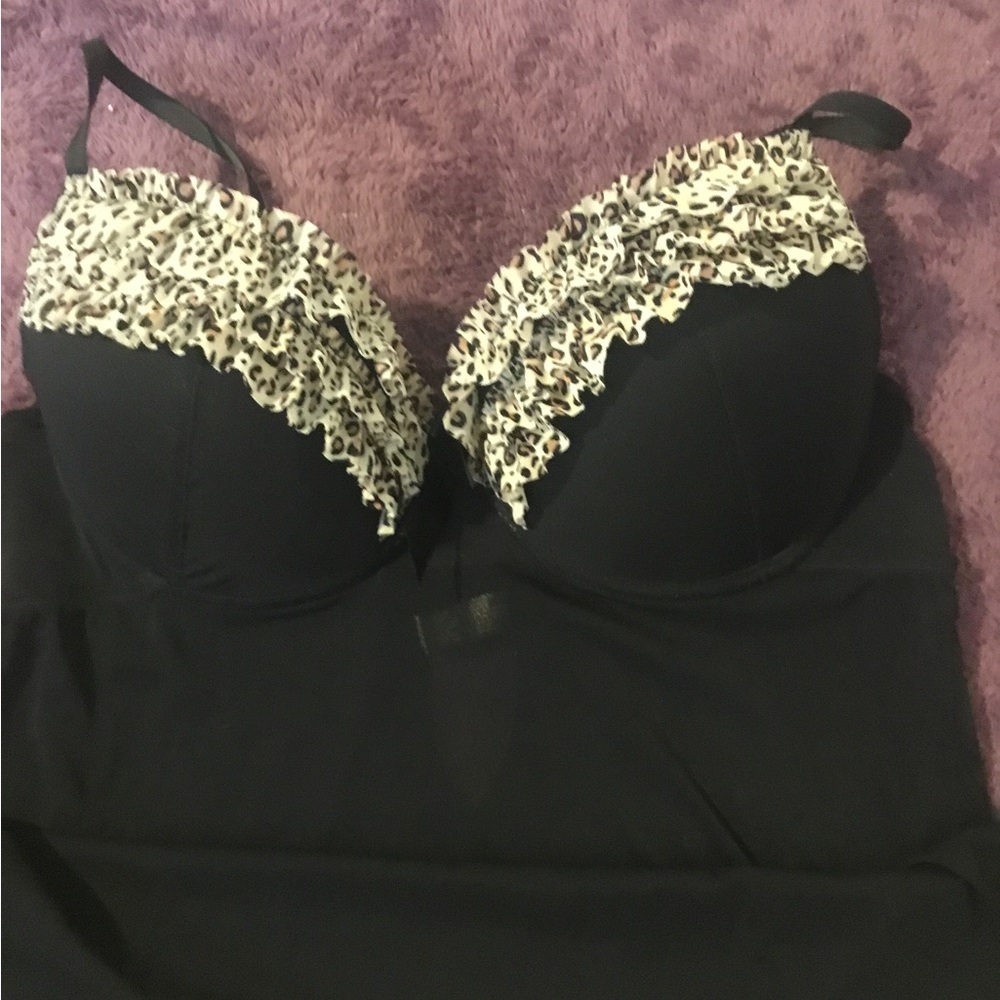 Marlyn Monroe Women’s Black & Leopard Print 38 DD Cup Bra Nightie